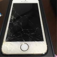 iPhone5s 64GB au 画面割れのサムネイル
