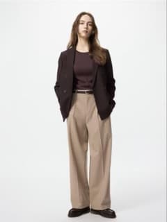 UNIQLO タックワイドパンツのサムネイル
