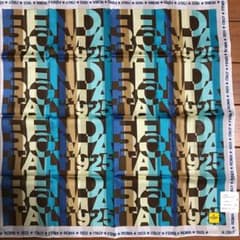 フェンディハンカチスカーフ58×58センチの大判で膝掛け等にも使えます。のサムネイル