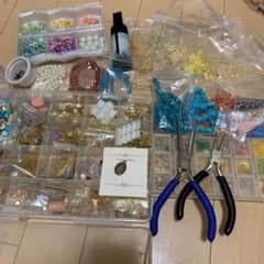 まるまる様専用（レジン液、ピアス金具、ドライフラワー、パーツ)のサムネイル