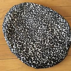 キャットハウスのクッションのサムネイル