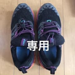 アシックス　スニーカー　22.5㎝のサムネイル