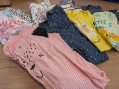 ベビー服 11点まとめ売り ロンパース カバーオールのサムネイル