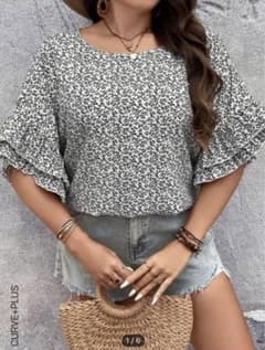 SHEIN 花柄プリントフラウンスリーブブラウスのサムネイル
