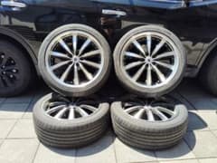②送料無料【225/45ZR19】19×8.0J +45 5H 114.3のサムネイル