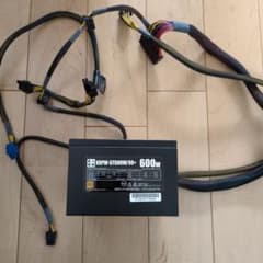 玄人志向 電源ユニット KRPW-GT600W/90+ - メルカリ
