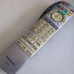 テレビリモコン Panasonic N2QAYB000373のサムネイル