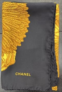 希少 CHANEL スカーフ ブラック ゴールド シルク - メルカリ