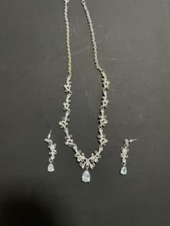 ネックレス　ピアス　セットのサムネイル