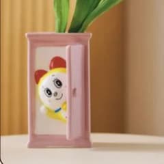 ドラミちゃん　どこでもドア フラワーベース　スタジオクリップのサムネイル
