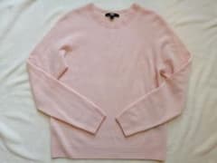 試着のみ　UNIQLO カシミヤ100% ピンク 3D ニットセーター　Mサイズのサムネイル