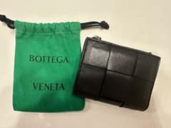 美品　ボッテガヴェネタ 人気色　カセット 二つ折り財布 ウォレット　ブラックのサムネイル