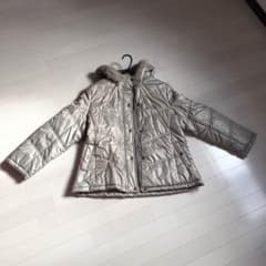 グレーの中綿コート 新品未使用のサムネイル