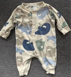 H&M アザラシ柄ロンパース EUR 50 (0-3M）のサムネイル
