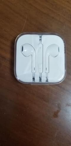 iPhoneイヤホン 純正のサムネイル