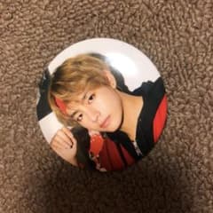BTS V 缶バッジのサムネイル
