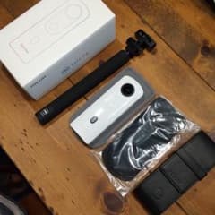 RICOH THETA SC2 ホワイトのサムネイル