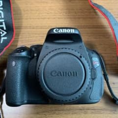 Canon EOS Kiss x5 ボディのサムネイル