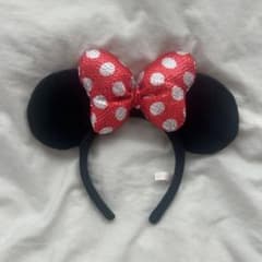 ディズニー カチューシャ ミニー 赤 スパンコールのサムネイル
