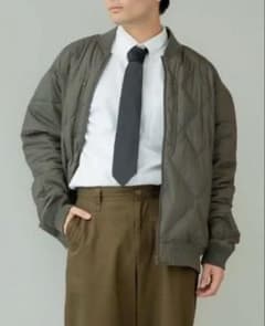 UNIQLO リサイクルハイブリッドダウンジャケット 57 OLIVE Mのサムネイル