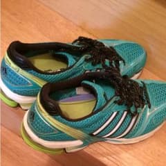 adidas ランニングシューズのサムネイル