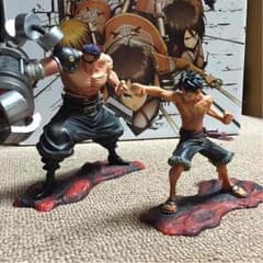 ワンピース フィギュアのサムネイル