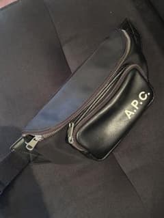 A.P.C. ボディバッグのサムネイル
