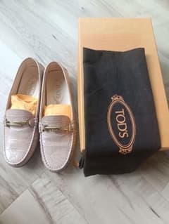 TOD'S クロコ型押し ローファー ピンク TOD'S クロコ型押し ローファー ピンク | Mercari
