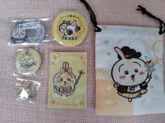 ちいかわ　うさぎ　缶バッジ　チャームなどのサムネイル