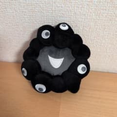 関西万博　大阪　2025 ミャクミャク 黒　カラビナ　キーホルダー　ぬいぐるみ 新品タグ付き]ミャクミャク 黒ミャク カラナビ ぬいぐるみキーホルダー