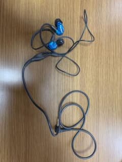 SHURE SE215のサムネイル
