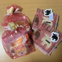 プチギフト　入浴剤とハンカチセットのサムネイル
