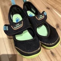 ニューバランス　サンダル　19センチのサムネイル