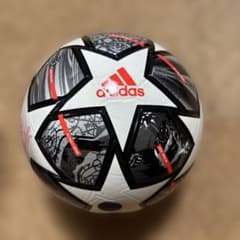 adidas UEFA Champions League ミニサッカーボールのサムネイル