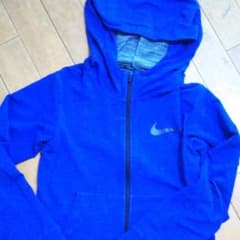 NIKE　長袖ジャンパー130〜140サイズのサムネイル