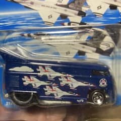 Hot Wheels Thunderbirds VW Drug Busのサムネイル
