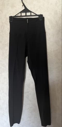 Lululemon ハイウエスト ヨガパンツ ブラックxs - メルカリ