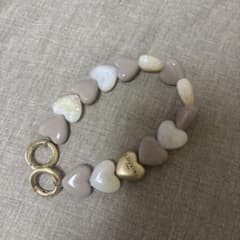 LOUVINIハンドストラップ PETIT CUORE BEIGE-TAUPE - メルカリ