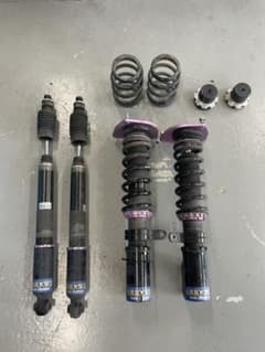 z12 キューブ　車高調のサムネイル
