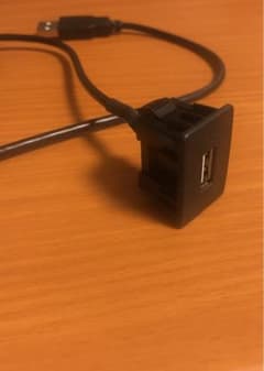 トヨタ純正ナビ、イクリプス　USBケーブル　エーモンのサムネイル