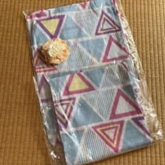 浴衣【即日発送】新品・未使用タグ付き、自宅洗い可！（髪飾りのおまけつき）のサムネイル