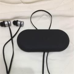 Beats イヤホンのサムネイル