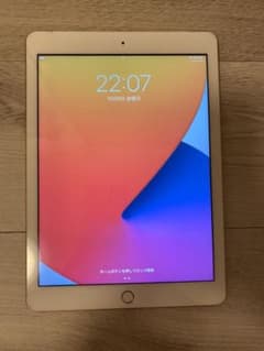 iPad 第5世代(2017年)32GB ゴールドのサムネイル