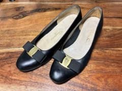 Salvatore Ferragamo パンプス ブラック 23.5cmのサムネイル
