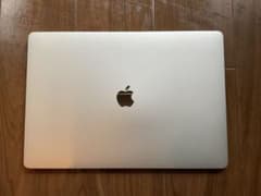 Apple MacBook 16インチ (2019年) 16GB 512GBのサムネイル