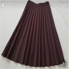 ユニクロ プリーツスカート ロングスカートのサムネイル