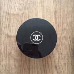 CHANEL 〈フェイスパウダー〉のサムネイル