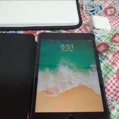 iPad mini4 128gb wifiモデル　シルバーのサムネイル