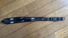 ⭐︎NIKE ネックストラップ ブラック⭐︎のサムネイル
