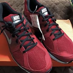 NIKE ナイキ スニーカー　27cm 新品のサムネイル